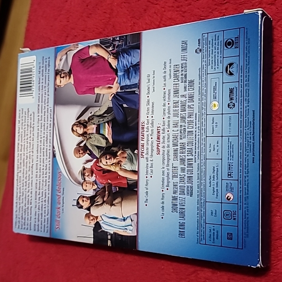 Dexter - The Second (2nd) Season - Picture 2 of 5